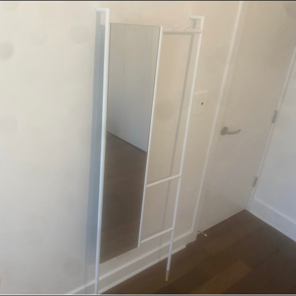 Mirror - Picture 2 of 4